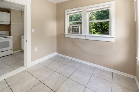 Снять в аренду квартиру в Тампа, Флорида 4 комнаты, 65.03м2, № 2156158 - фото 14