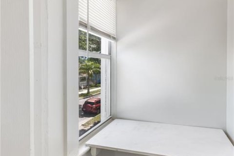 Снять в аренду квартиру в Тампа, Флорида 4 комнаты, 65.03м2, № 2156158 - фото 15
