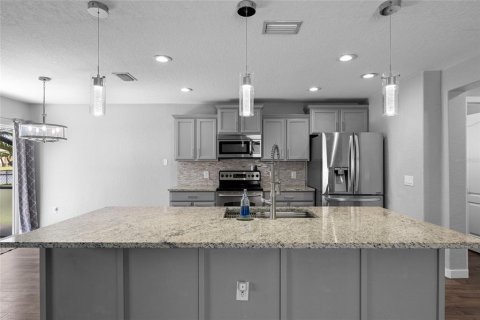 House in Bradenton, Florida 4 bedrooms, 162.76 sq.m. № 1816841 - photo 8