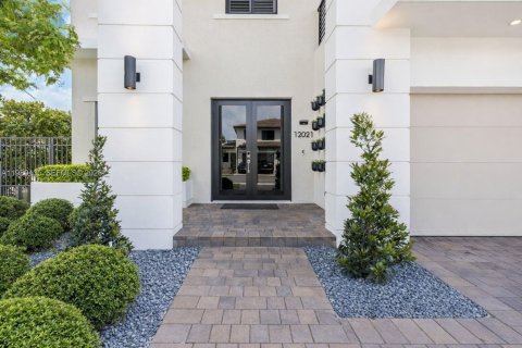 Купить виллу или дом в Майами, Флорида 5 спален, 342.44м2, № 2052450 - фото 3