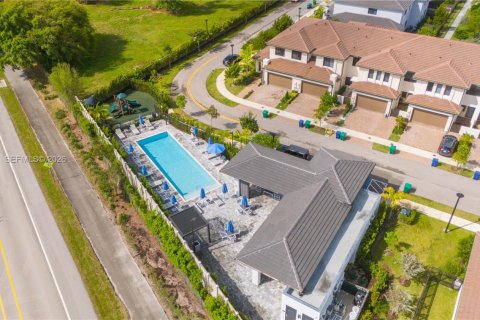 Купить виллу или дом в Майами, Флорида 5 спален, 342.44м2, № 2052450 - фото 4