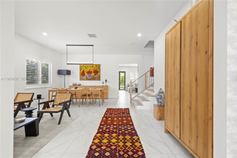 Купить виллу или дом в Майами, Флорида 5 спален, 342.44м2, № 2052450 - фото 6