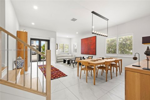 Купить виллу или дом в Майами, Флорида 5 спален, 342.44м2, № 2052450 - фото 8