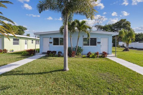 Commercial property in Delray Beach, Florida 273.5 sq.m. № 2383284 - photo 5