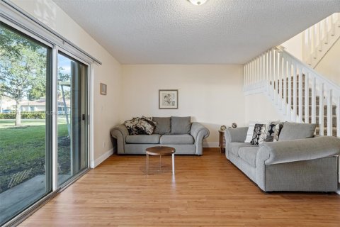 Townhouse in Pembroke Pines, Florida 3 bedrooms, 126.44 sq.m. № 1887227 - photo 8