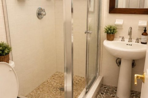 Casa en venta en Fort Lauderdale, Florida, 5 dormitorios, 178.74 m2 № 2341053 - foto 16