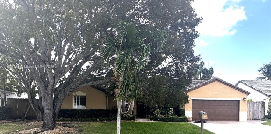 Villa ou maison à Miami, Floride 4 chambres, 177.26 m2 № 1966352