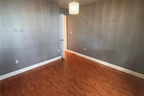 Villa ou maison à louer à Miami, Floride: 4 chambres, 177.26 m2 № 1966352 - photo 20