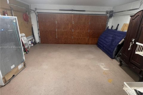 Villa ou maison à louer à Miami, Floride: 4 chambres, 177.26 m2 № 1966352 - photo 21