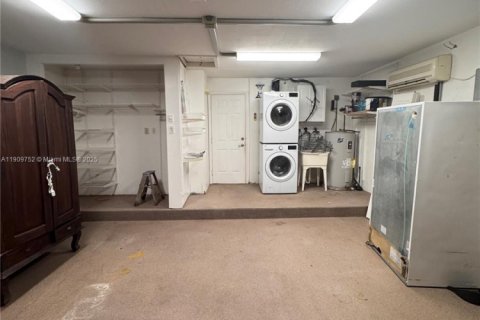 Villa ou maison à louer à Miami, Floride: 4 chambres, 177.26 m2 № 1966352 - photo 22