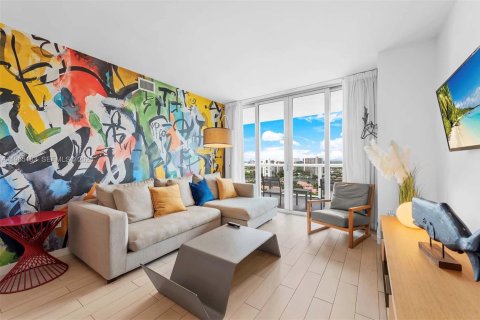 Condominio en venta en Hallandale Beach, Florida, 2 dormitorios, 95.5 m2 № 2028332 - foto 5