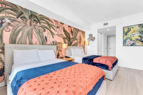 Condominio en venta en Hallandale Beach, Florida, 2 dormitorios, 95.5 m2 № 2028332 - foto 18