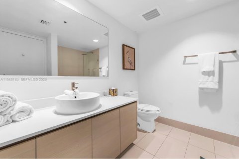 Condominio en venta en Hallandale Beach, Florida, 2 dormitorios, 95.5 m2 № 2028332 - foto 22