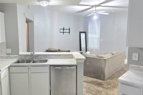 Condo in Ocoee, Florida, 2 bedrooms  № 2112600 - photo 4
