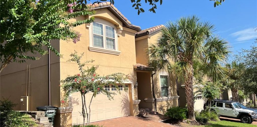 Casa en Kissimmee, Florida 9 dormitorios, 407.93 m2 № 2221504