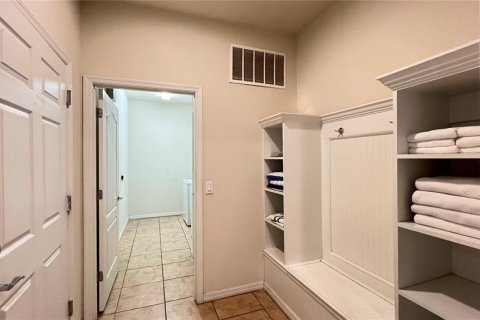 Casa en venta en Kissimmee, Florida, 9 dormitorios, 407.93 m2 № 2221504 - foto 20