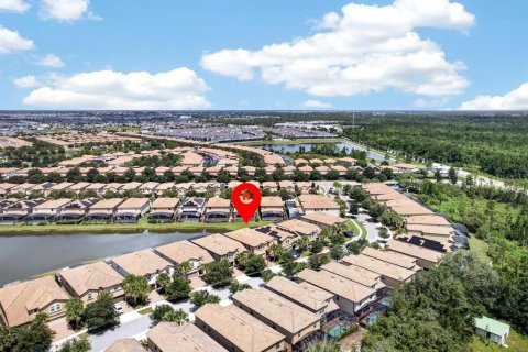 Casa en venta en Kissimmee, Florida, 9 dormitorios, 407.93 m2 № 2221504 - foto 8