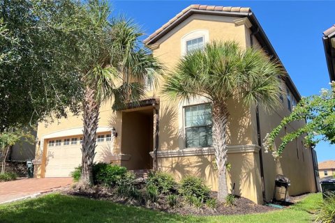Casa en venta en Kissimmee, Florida, 9 dormitorios, 407.93 m2 № 2221504 - foto 3