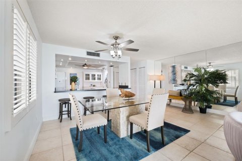 Снять в аренду кондоминиум в Тиерра-Верде, Флорида 6 комнат, 116.59м2, № 1737234 - фото 14