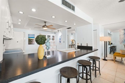 Снять в аренду кондоминиум в Тиерра-Верде, Флорида 6 комнат, 116.59м2, № 1737234 - фото 20