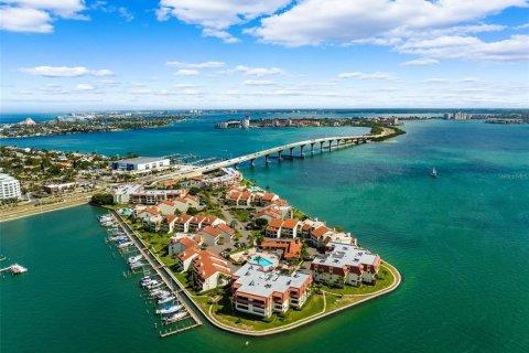 Снять в аренду кондоминиум в Тиерра-Верде, Флорида 6 комнат, 116.59м2, № 1737234 - фото 4