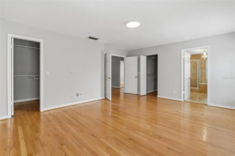 House in Tampa, Florida 3 bedrooms, 191.19 sq.m. № 2210260 - photo 19