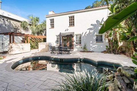 House in Tampa, Florida 3 bedrooms, 191.19 sq.m. № 2210260 - photo 27