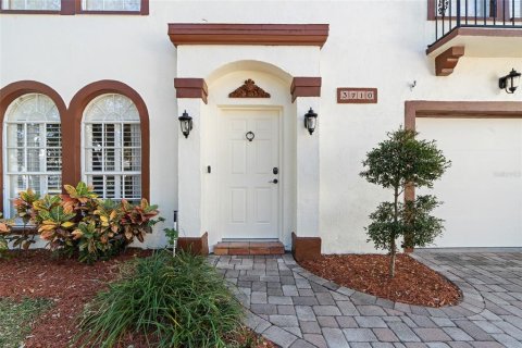 House in Tampa, Florida 3 bedrooms, 191.19 sq.m. № 2210260 - photo 3