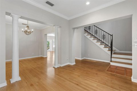 House in Tampa, Florida 3 bedrooms, 191.19 sq.m. № 2210260 - photo 6