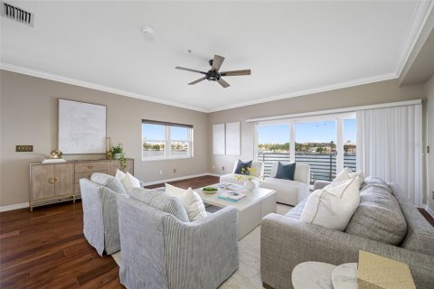 Adosado en venta en Treasure Island, Florida, 4 dormitorios, 252.04 m2 № 2127761 - foto 12