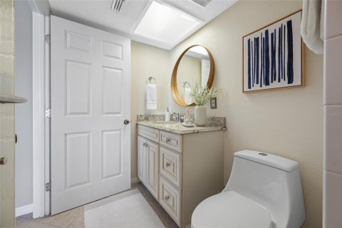 Adosado en venta en Treasure Island, Florida, 4 dormitorios, 252.04 m2 № 2127761 - foto 10