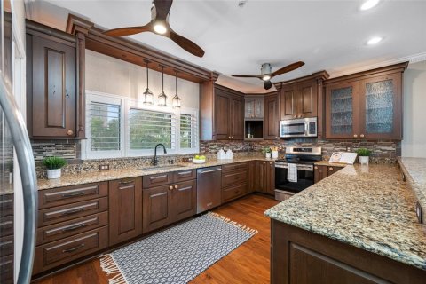 Adosado en venta en Treasure Island, Florida, 4 dormitorios, 252.04 m2 № 2127761 - foto 23
