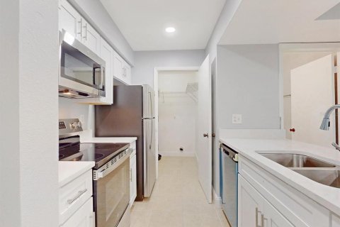 Condominio en venta en Kissimmee, Florida, 2 dormitorios, 87.05 m2 № 1904224 - foto 11