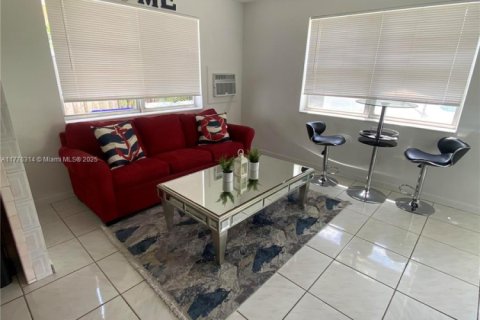 Apartamento en alquiler en Pompano Beach, Florida, 1 dormitorio, 50.17 m2 № 2012522 - foto 12