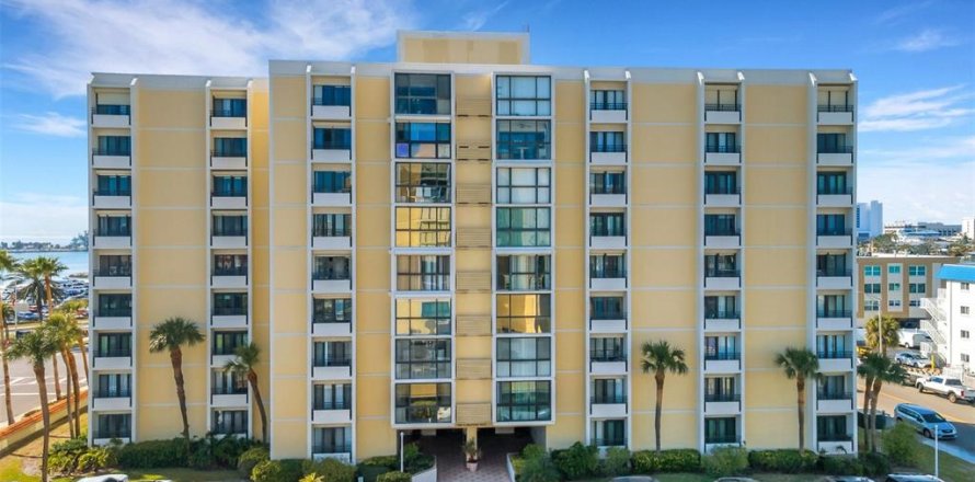Condo à Clearwater, Floride, 3 chambres  № 1511034
