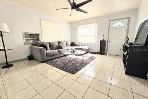 Villa ou maison à vendre à Clearwater, Floride: 2 chambres, 70.05 m2 № 2156076 - photo 2