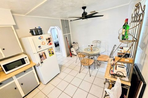 Villa ou maison à vendre à Clearwater, Floride: 2 chambres, 70.05 m2 № 2156076 - photo 4
