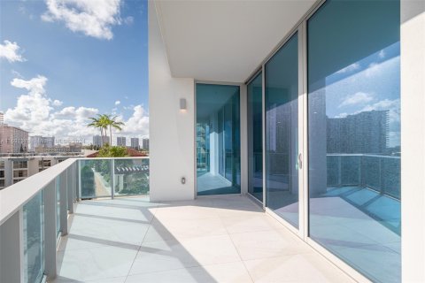 Condo in Sunny Isles Beach, Florida, 3 bedrooms in AURORA  № 1812255 - photo 17