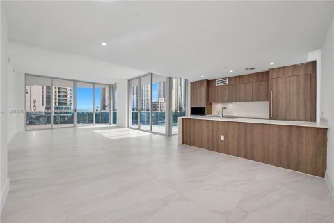 Condo in Sunny Isles Beach, Florida, 3 bedrooms in AURORA  № 1812255 - photo 3