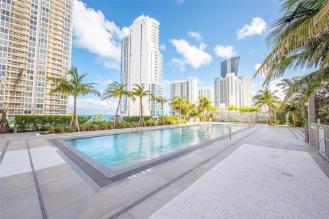Condo in Sunny Isles Beach, Florida, 3 bedrooms in AURORA  № 1812255 - photo 18
