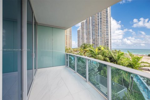 Condo in Sunny Isles Beach, Florida, 3 bedrooms in AURORA  № 1812255 - photo 16