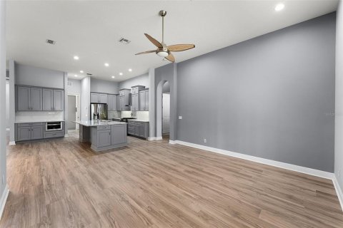 House in Clermont, Florida 3 bedrooms, 261.71 sq.m. № 1831554 - photo 7