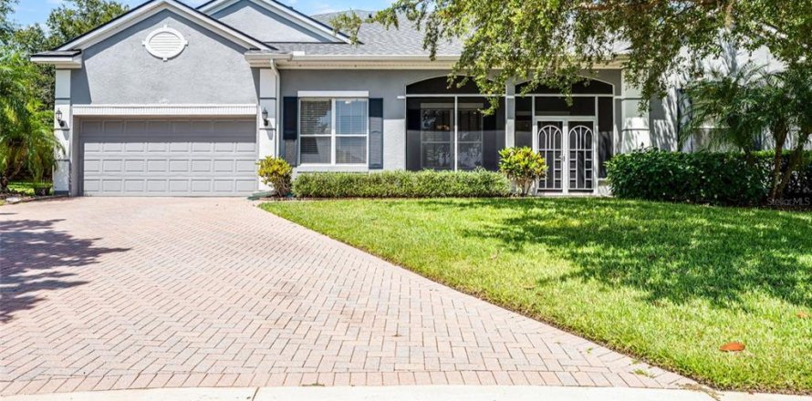 House in Clermont, Florida 3 bedrooms, 261.71 sq.m. № 1831554