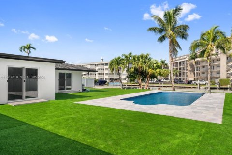 Снять в аренду виллу или дом в Халландейл-Бич, Флорида 5 спален, 243.4м2, № 2005506 - фото 19