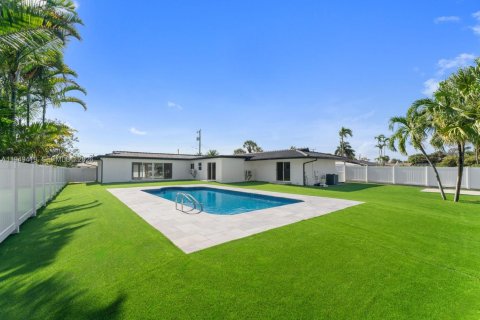 Снять в аренду виллу или дом в Халландейл-Бич, Флорида 5 спален, 243.4м2, № 2005506 - фото 24