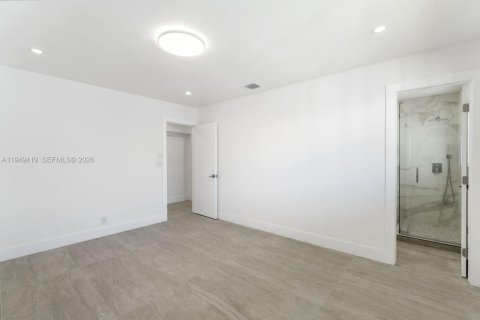 Снять в аренду виллу или дом в Халландейл-Бич, Флорида 5 спален, 243.4м2, № 2005506 - фото 17