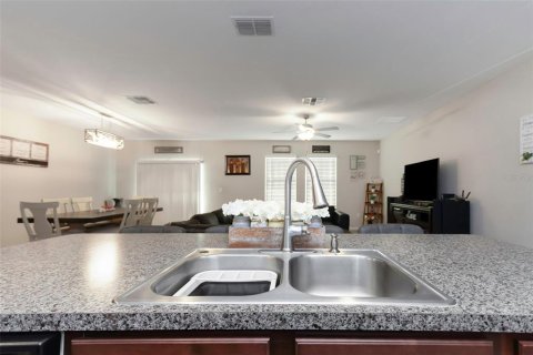 Casa en venta en Ruskin, Florida, 6 dormitorios, 312.34 m2 № 1721042 - foto 15