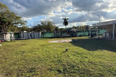 Купить виллу или дом в Хомстед, Флорида 3 спальни, 110.37м2, № 2005952 - фото 10