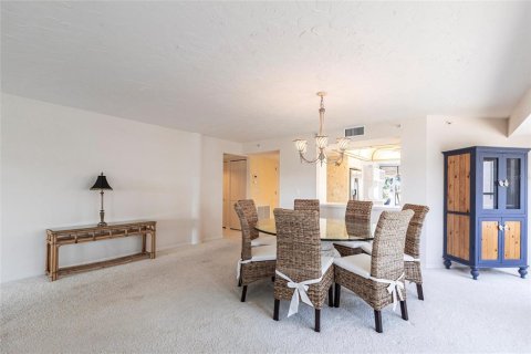 Condo in Placida, Florida, 2 bedrooms  № 1576722 - photo 15