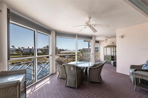 Condo in Placida, Florida, 2 bedrooms  № 1576722 - photo 30